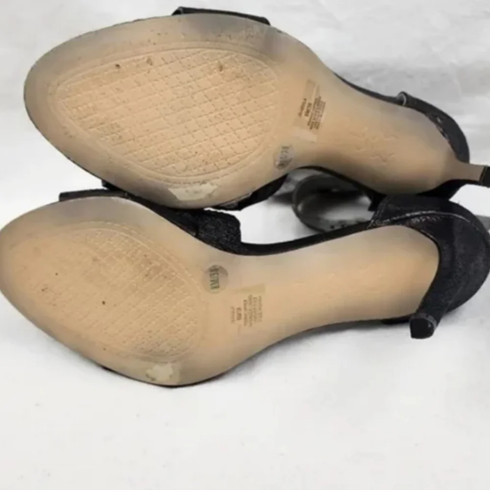 Jessica Simpsons Geela Heels Sandals